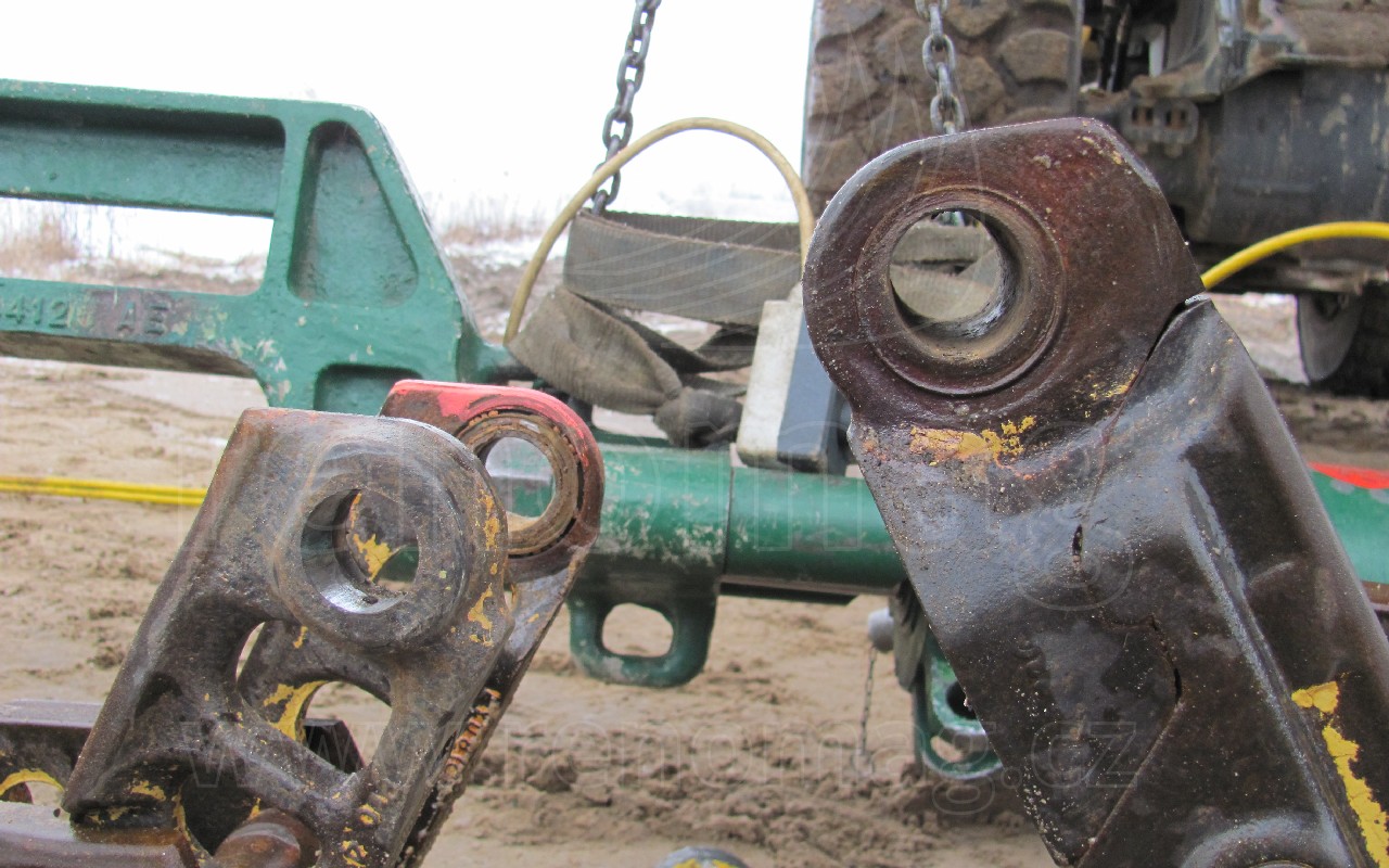 On-site Chain Repairs with a Mobile Press – photo 1