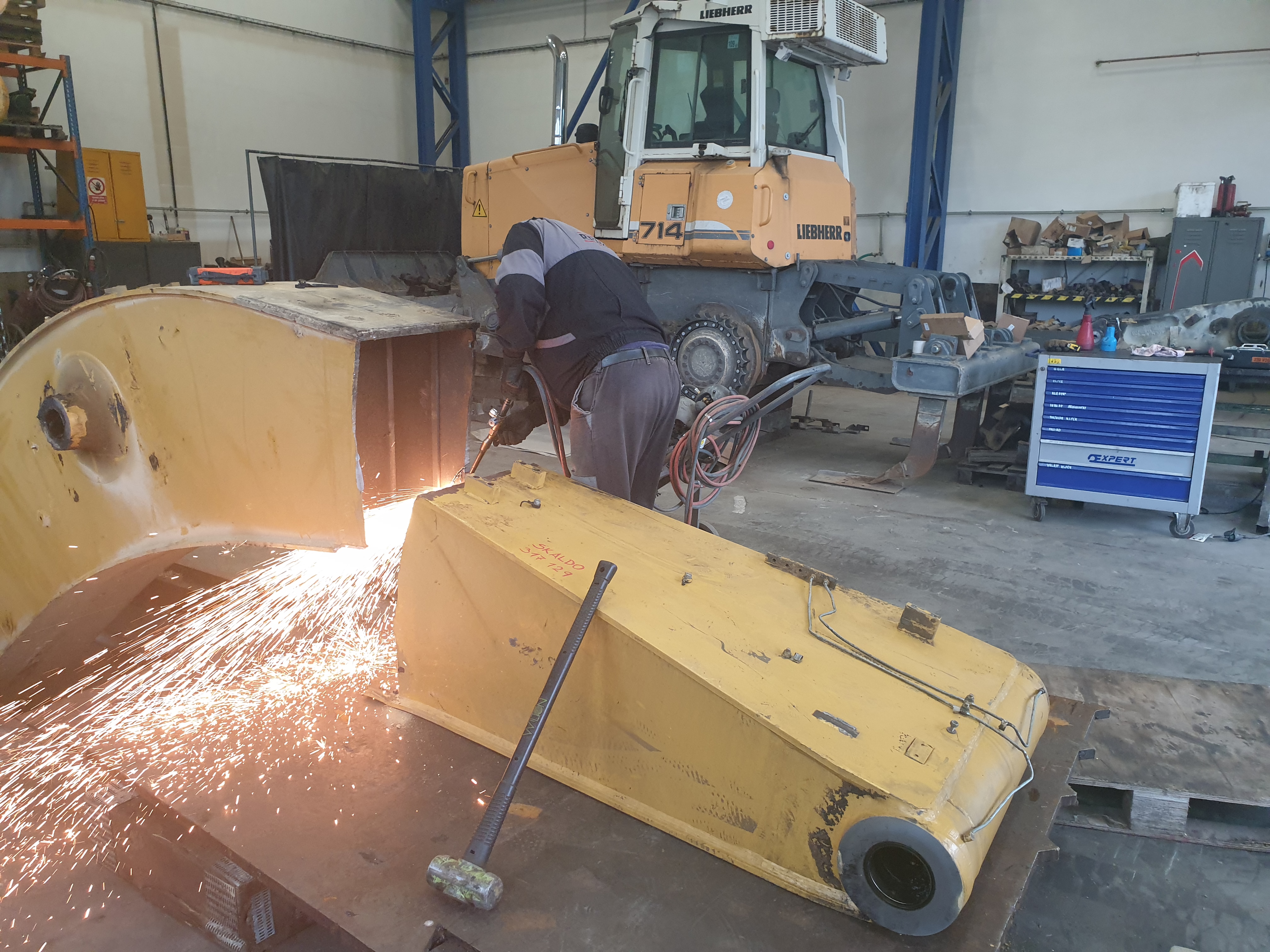 Bucket and Boom Repairs